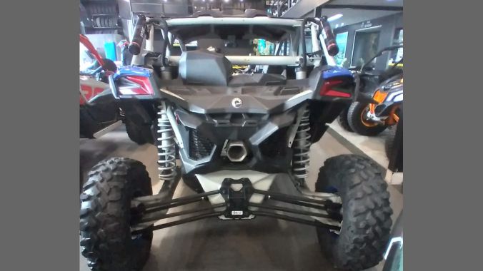 05 Maverick X3 Max
