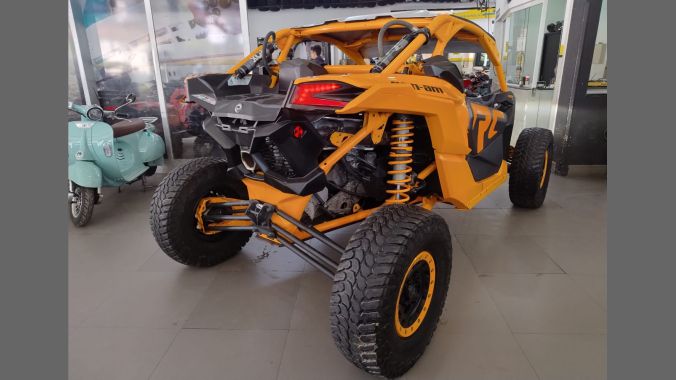 02 Maverick X3 XRC