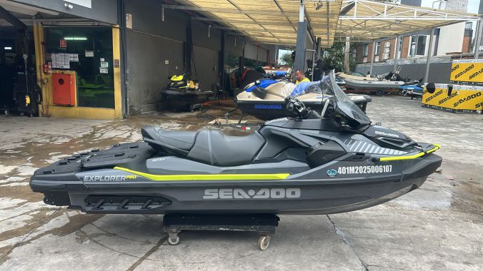 03 Explorer 230 Pro