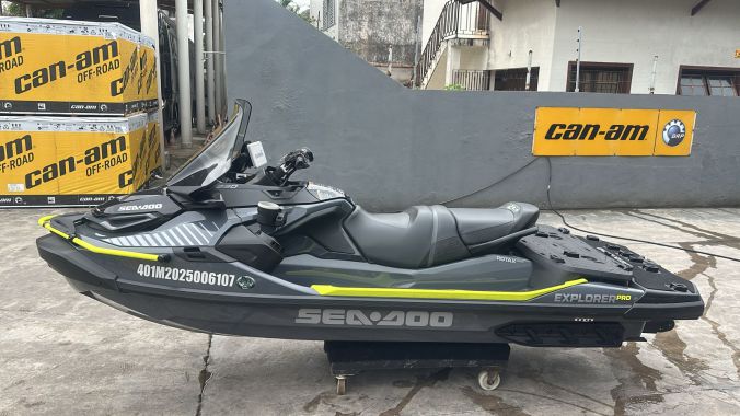 04 Explorer 230 Pro