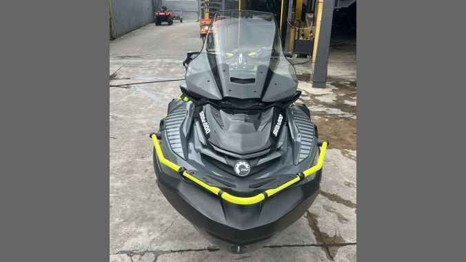 06 Explorer 230 Pro