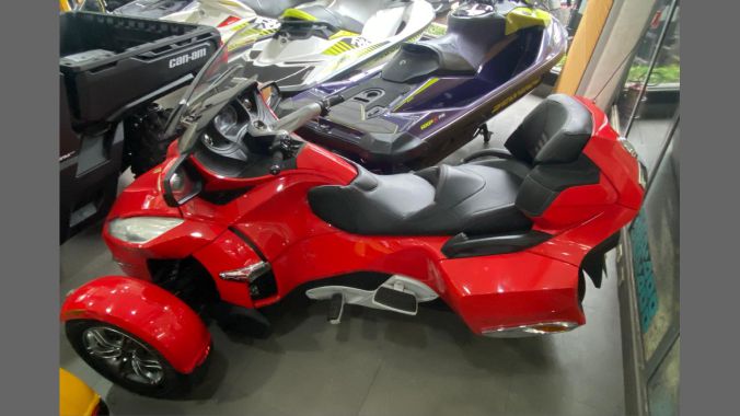 02 Spyder RT