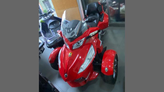 03 Spyder RT