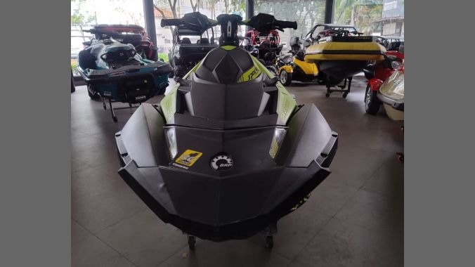 02 Spark Trixx 3Up