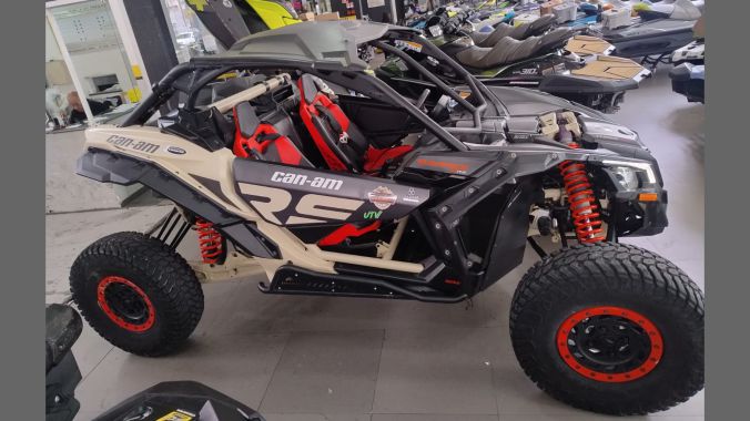 04 Maverick X3 Max Xrs
