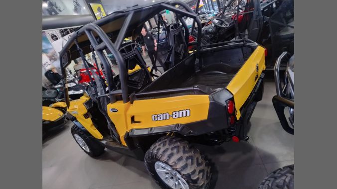 06 Commander XT