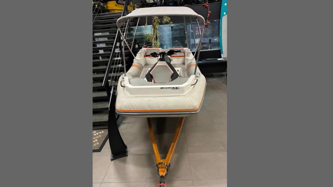 06 Bote Jet Casarini