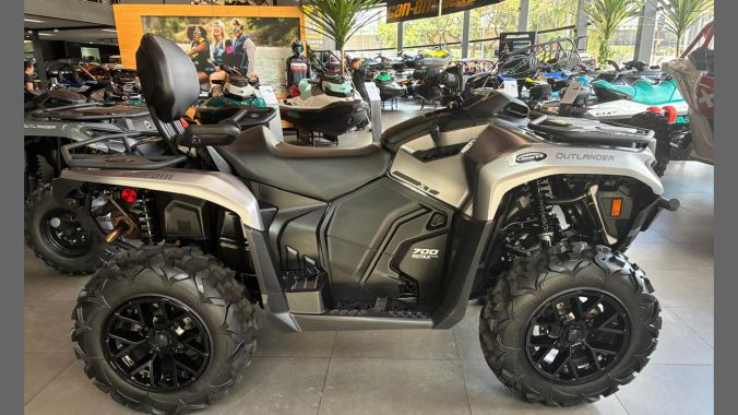 06 Outlander Max XT 700