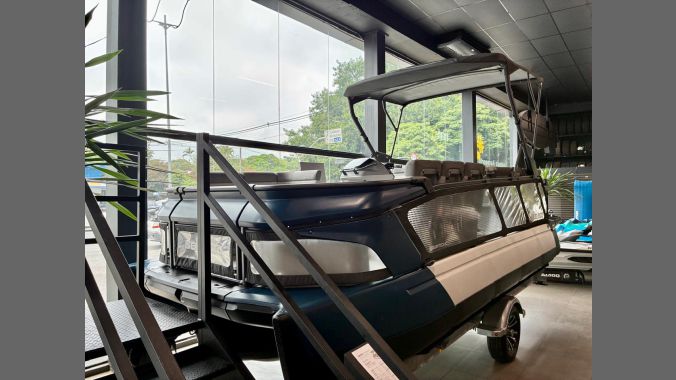 05 Sea Doo Switch 230