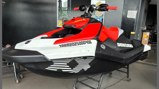 02 Sea Doo Spark Trixx 1 UP 2024