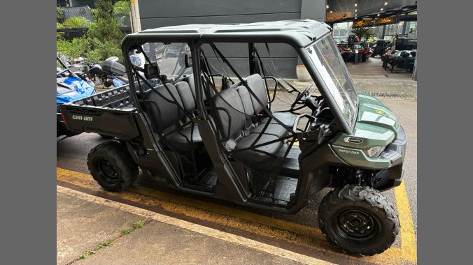 04 Can Am Defender Max HD7 2024