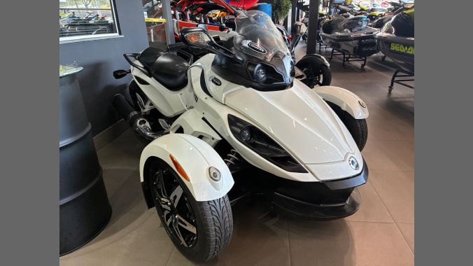 03 Can Am Spyder RS 2011