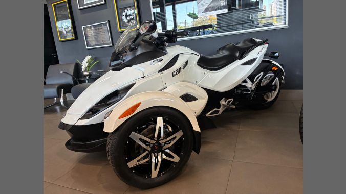 06 Can Am Spyder RS 2011