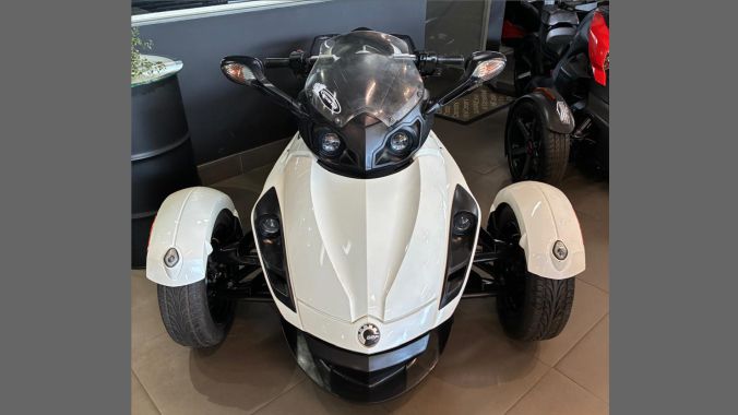 04 Can Am Spyder RS 2011